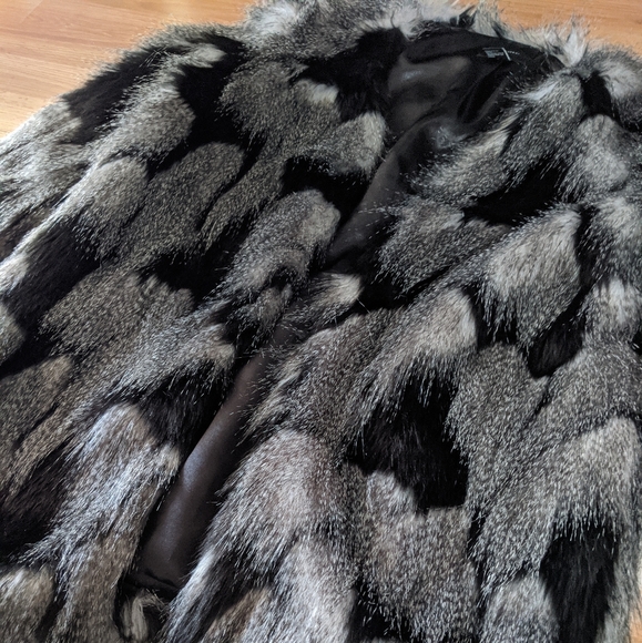 Forever21 Faux Fur Grey Black Coat - Picture 2 of 6